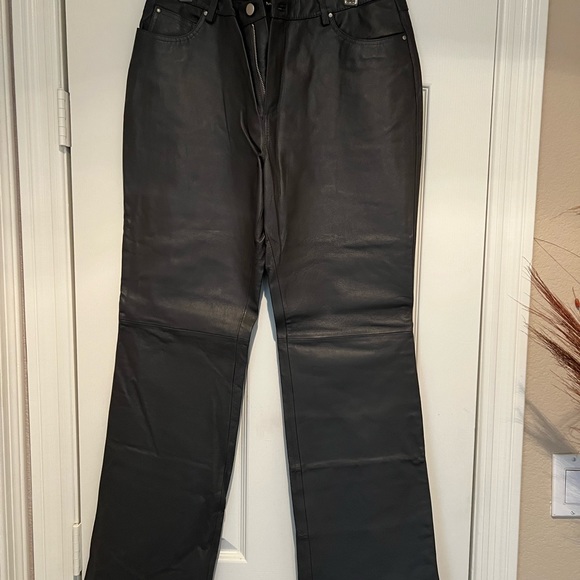 Grey Leather Blazer & Matching Grey Leather Pants Set - Picture 4 of 6